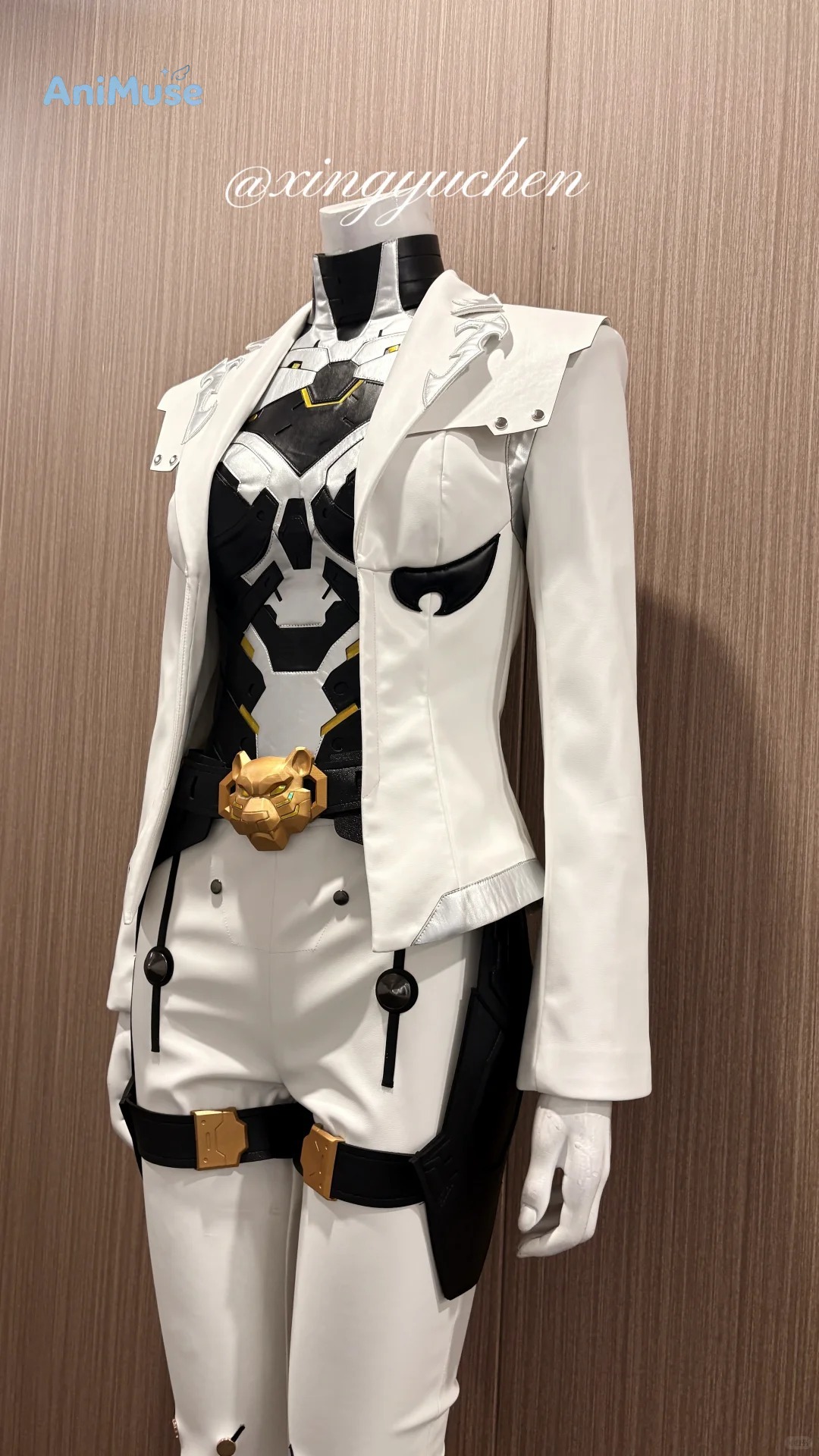 زي كوسبلاي شيون من أوفروووتش - - مراجعة Convention Cosplay Anime وسعره