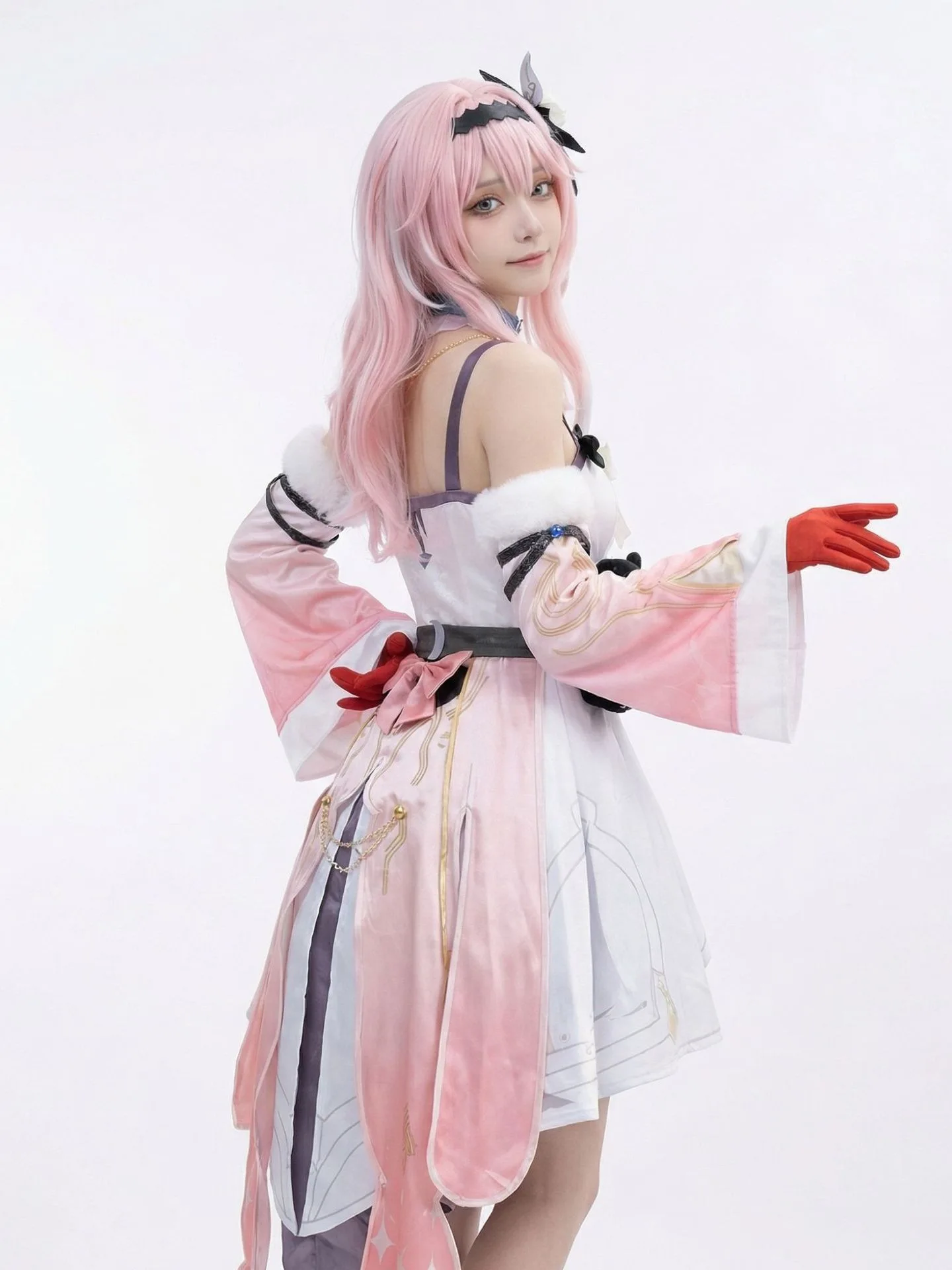 زي تنكري لشخصية دينيا من أنمي  - مراجعة Convention Cosplay Anime وسعره